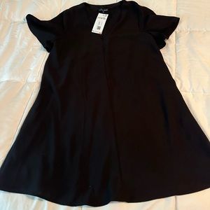 Super cute wrinkle free black dress with Pockets